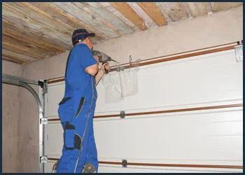 Garage Doors Store Repairs Berkeley, CA 510-543-1422 - cont-gdr-door-repair-08m